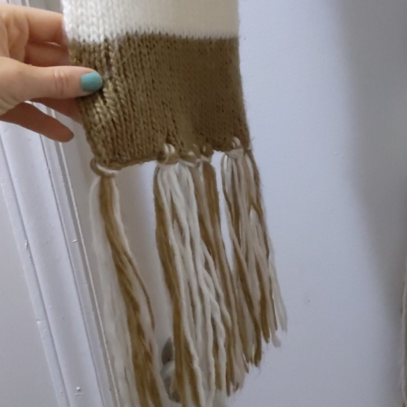 Scarf - Picture 2 of 2